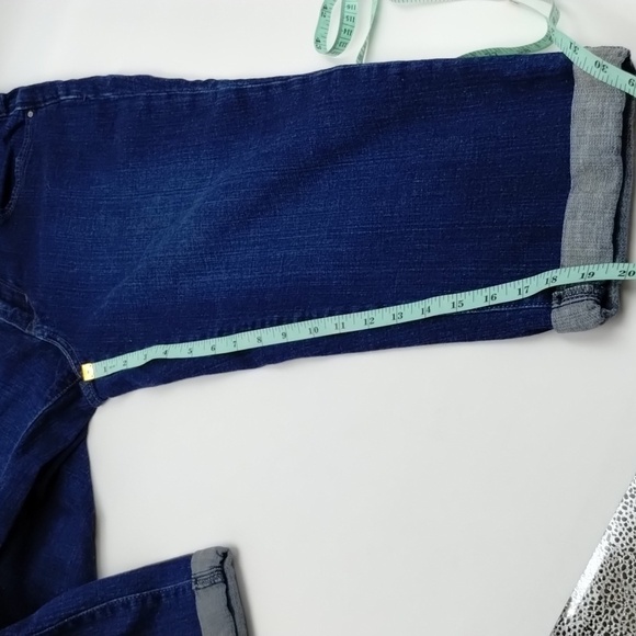 Women's Levi's Size 8 denim cropped jeans medium wash stretch - Picture 10 of 11